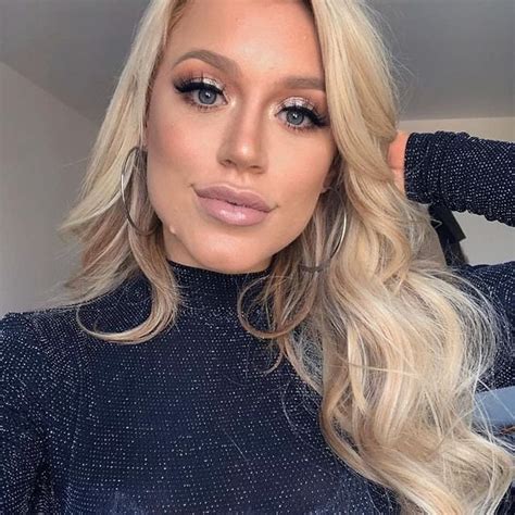 Elle Brooke Biography: Boyfriend, Age, Net Worth, Height,。